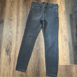Liverpool jeans size 28/ 6 meteorite color